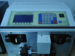 【大平方剝線機(jī)】擁有精密結(jié)實(shí)的機(jī)身，觸模式